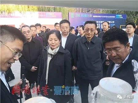 亞龍組培研發(fā)中心 亞龍組培研發(fā)中心